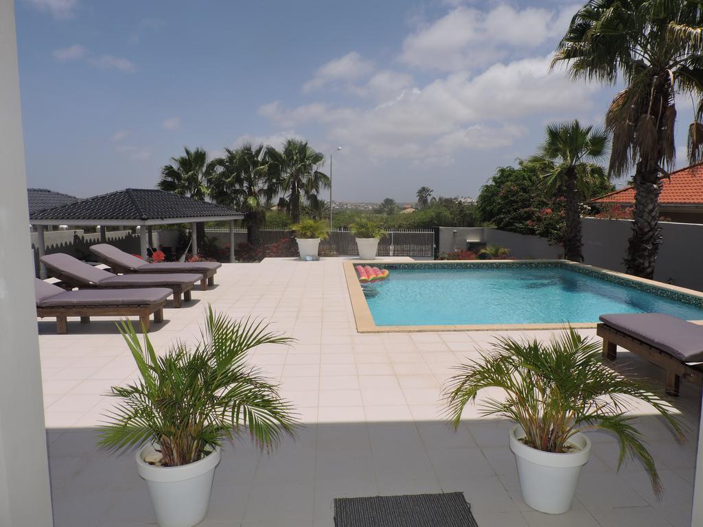 B&B Bellavista วิลเลมสตัด ภายนอก รูปภาพ